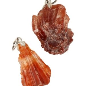 Calciet rood ruw edelsteen hanger