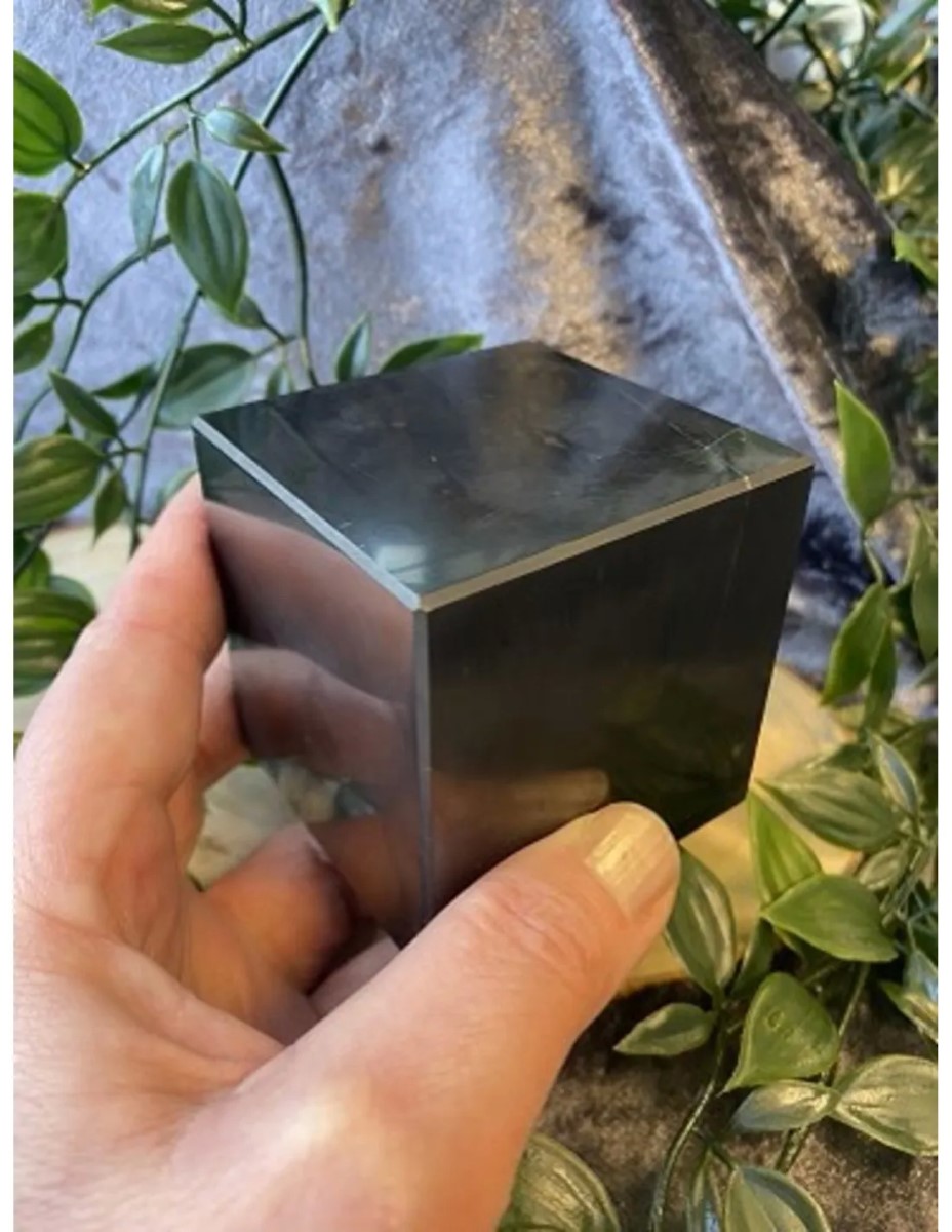 Shungit edelsteen kubus 60 mm - Afbeelding 2