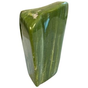 Serpentijn edelsteen sculptuur nr.35